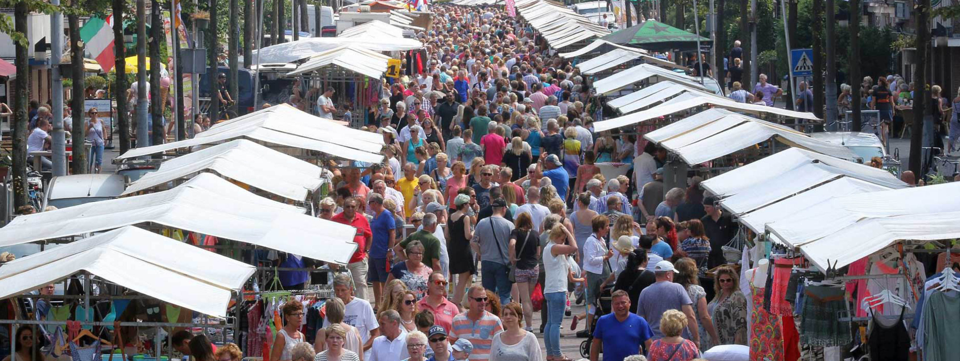 Jaarmarkt tijdens Zomerfestival.IJmuiden 2016