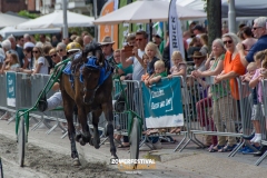 Zomerfestival.IJmuiden-donderdag-20-juli-2023-Publiek-Race-Fotos-Tobias-Bakker-1150