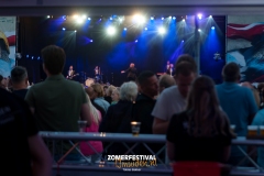 Zomerfestival.IJmuiden-donderdag-20-juli-2023-Publiek-Furnace-and-the-Fundamentals-Fotos-Tobias-Bakker-4060