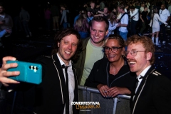 Zomerfestival.IJmuiden-donderdag-20-juli-2023-Publiek-Furnace-and-the-Fundamentals-Fotos-Tobias-Bakker-4696