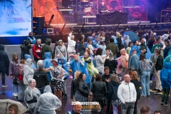 Zomerfestival.IJmuiden-zaterdag-22-juli-2023-The-Dirty-Daddies-Publiek-Fotos-Fiona-Newsky-0012